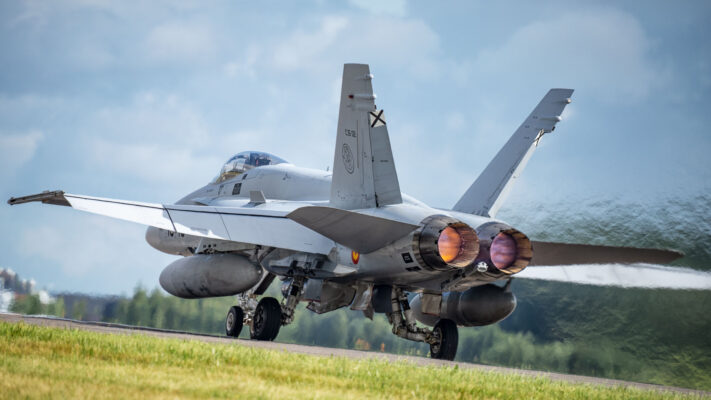 Bazy Lotnicze, F18, dopalacz, start, fotografia lotnicza